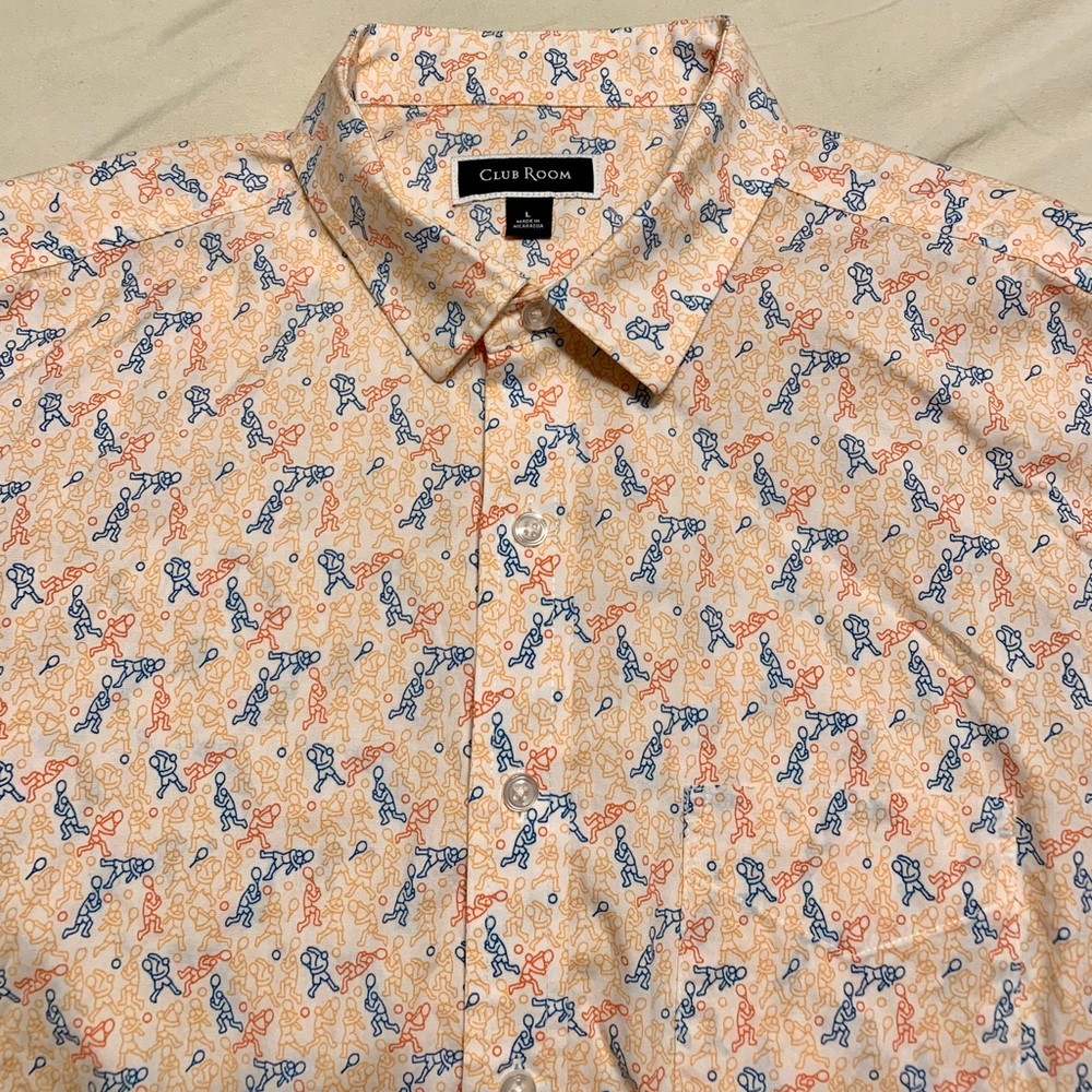 Men buttons shirt